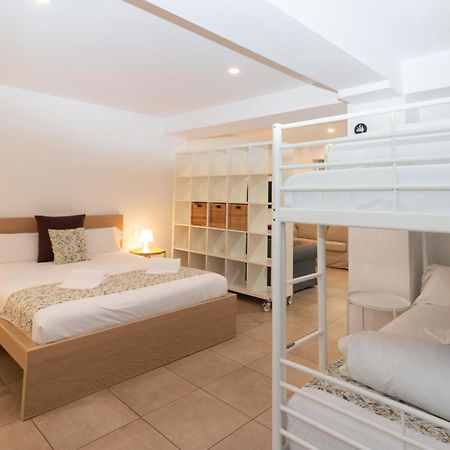 Bet Apartments - Abastos Βαλένθια Εξωτερικό φωτογραφία